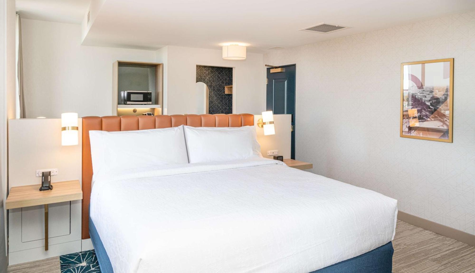Hilton Garden Inn Flint Downtown מראה חיצוני תמונה