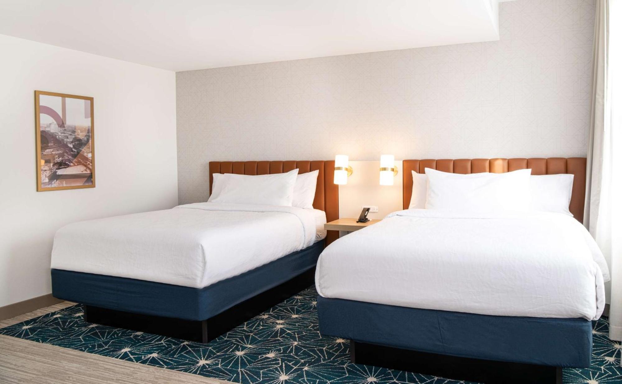 Hilton Garden Inn Flint Downtown מראה חיצוני תמונה